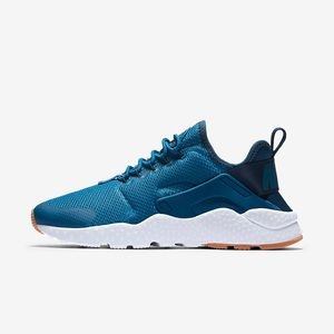 Nike air huaraches blue runners